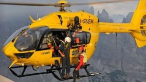 Scatta foto notturne sul Coldai e precipita per 160 metri: morto un escursionista ceco