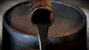 Petrol 100 doları aştı, top şimdi Fed'in kucağında