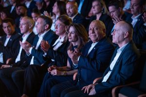 As parties lock in, Eisenkot plots path to power through heart of old Likud