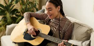 Montar en bici, nadar, tocar la guitarra… Cómo recuperamos habilidades que parecían olvidadas