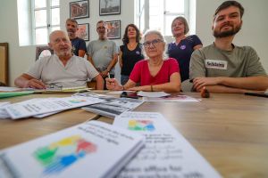 À Pau, syndicats et associations s’unissent pour défendre les droits des travailleurs étrangers