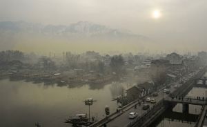 Srinagar’s falling air