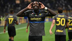 Inter, è un film già visto: Udinese rimontata da 0-2 a 5-3, Chivu è sempre primo