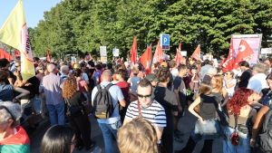 Futuro Nazionale debutta a Monza: i seguaci di Vannacci al Binario 7, in piazza la protesta antifascista