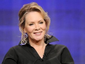 The Pitt and Hacks Sweep Top Prizes as Jean Smart Ties the All-Time Emmy Acting Record at Starry Ceremony