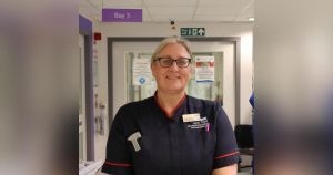 Long-serving nurse who 'lived the dream' retires after more than 20 years at hospital
