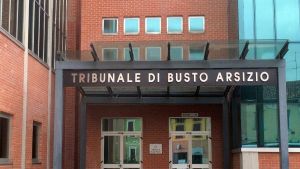 Rientra di nascosto in Italia per ritrovare la figlia di 13 anni. Arrestata, sarà di nuovo espulsa
