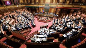Il Senato approva la legge elettorale (con le preferenze). Il testo tornerà alla Camera per la terza lettura