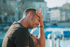 Homem também cansa; só que quase nunca conta