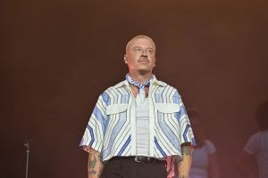 « Il n’y a pas de position neutre entre l’oppresseur et l’oppressé » : malgré la censure, le rappeur Macklemore continue de dénoncer le génocide des Palestiniens