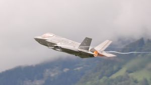 Swiss Lawmakers Call for Official Inquiry into F-35 Deal