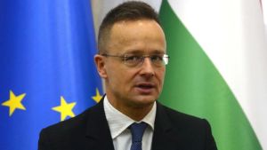 Anita Orban podnela krivičnu prijavu protiv Petera Sijarta: „Specijalnim avionom i do Beograda“