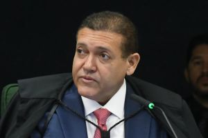 Na lavagem pública de roupa suja no STF, Nunes Marques é o primeiro ‘dominado’ pela teia de dinheiro e sexo do Master