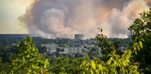 Feux de forêt : derrière les flammes et les fumées, des inégalités sociales de santé invisibles que la France ne mesure pas