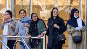 La revolución silenciosa de las iraníes contra el velo 4 años después de la muerte de Mahsa Amini: 