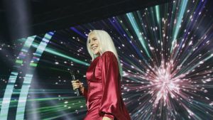 Mónica Naranjo conquista La Ería en un multitudinario concierto