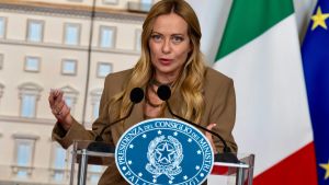 Meloni e l’ipotesi di restare al 3,1 per cento di deficit. No allo scostamento