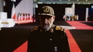 Mohsen Rezaei incarna lo sguardo corto del pasdaran