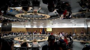 Un Ministerio de Acción Comunitaria y Municipalidad