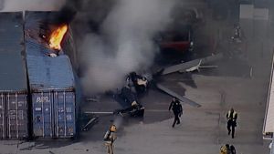 TV-Helikopter stürzt in Los Angeles ab - mehrere Tote