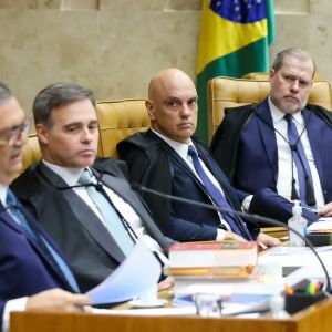 Ao que parece, a tentativa de golpe continua
