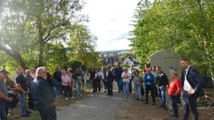 Was Hausen vor Wald unter den Nägeln brennt