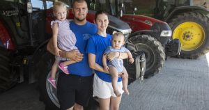 Ima 21 godinu, 19-godišnju suprugu, dvoje djece i 143 hektara: Upoznajte mladog poljoprivrednika koji ne želi otići