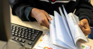 Ecole : l’intelligence artificielle peut donner des réponses, mais c’est aux élèves de les juger