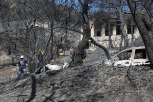 Αναστολή πράξεων αναγκαστικής εκτέλεσης για τους πληγέντες από τις πυρκαγιές του καλοκαιριού – Ποιες περιοχές αφορά