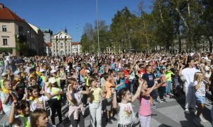 Otroci so zaplesali v teden trajnostne mobilnosti, nekatere ceste bodo zaprte