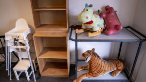 Vores fokus på at straffe de voksne har gjort os blinde for konsekvenserne for deres børn