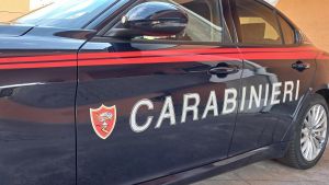 Nerviano, si barrica in auto con i figli e chiama il 112: arrestato l’ex compagno violento