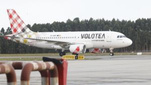 Volotea, aerolínea clave en el aeropuerto de Asturias, prepara una gran restructuración interna