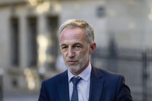 Violences périscolaires : après Anne Hidalgo, Emmanuel Grégoire exprime ses « profonds regrets » lors de son audition au Sénat