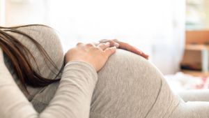 El pequeño repunte de la natalidad asturiana rejuvenece: la subida sigue y ahora la explican las madres de 25 a 34 años