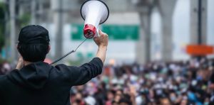 Los populistas afirman hablar en nombre de “el pueblo”, pero ¿a quiénes se refieren realmente?