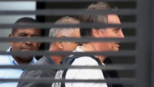 Seu Jair pediu dois soldados e levou uma sogra