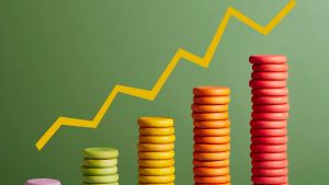 Buy signal in 3 stocks: Expert reveals target and stop loss; learn upside possibilities
