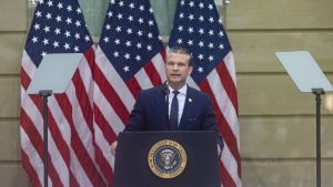 Hegseth vuole solo maschi veri