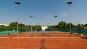 Bufera sulla vendita dei campi del Tennis Montecchia di Selvazzano