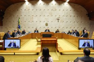 STF diante do espelho