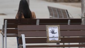 La UB vuelve a suspender de empleo a las dos profesoras vinculadas al grupo de Ramón Flecha tras su readmisión por orden judicial