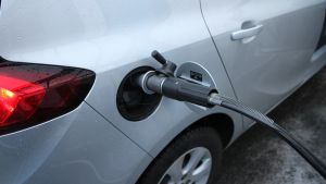 Politiikka | Lukijalta: Biokaasuauto olisi monin tavoin sähköautoa järkevämpi vaihtoehto