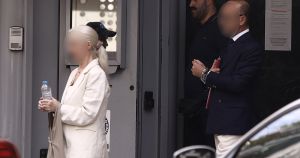 Ποιος ρυθμίζει ποιον