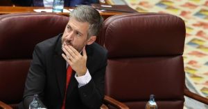 El consejero de Ayuso reconoce que el ático se compró para 