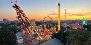De l’usine au parc d’attractions « Dragon Ball » : quand la puissance change de paysage