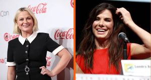 Amy Poehler’s humble response to Sandra Bullock’s compliment is a practical lesson on accepting compliments