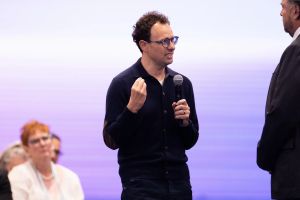 Why Washington Should Work With AI Giants