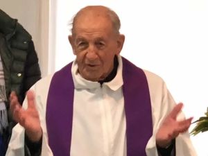 Ruvo ricorda don Vincenzo Pellicani con una Santa Messa e una bacheca fotografica