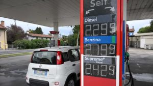 In Friuli Venezia Giulia il pieno costa fino a 1200 euro in più all’anno per le famiglie